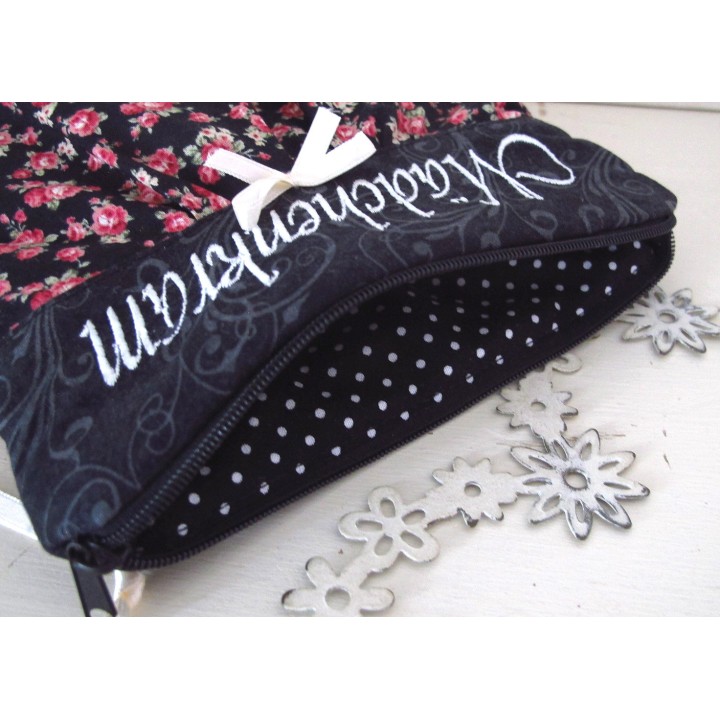 Kosmetiktasche schwarz rosa