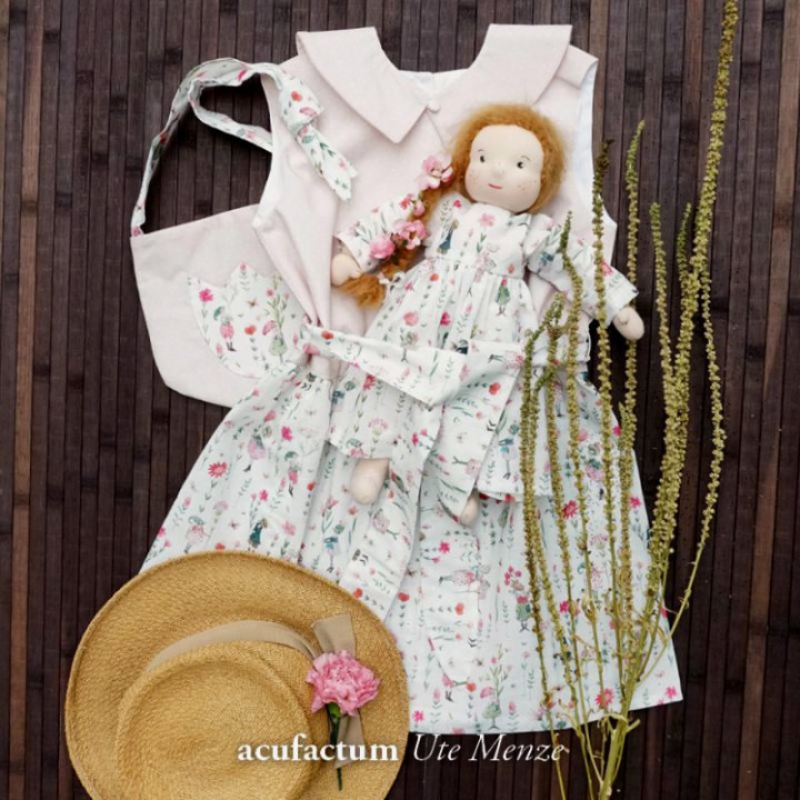 acufactum Baumwollstoff Blütenglück Blumen Mädchen Kinderstoff