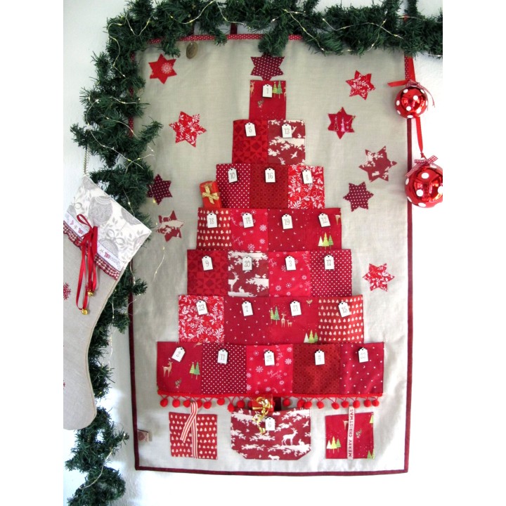 Adventskalender groß nachhaltig Weihnachten Baumwolle Leinen Tannenbaum rot natur