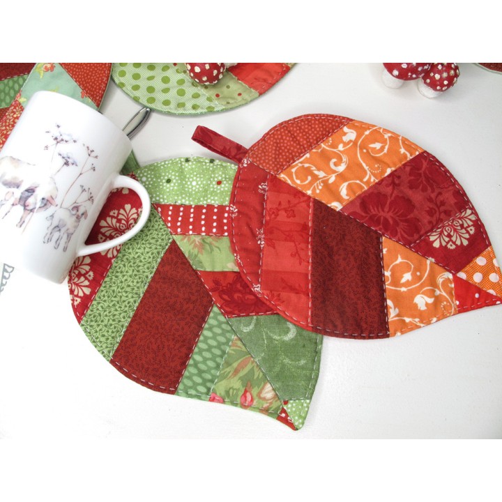 Freebie Blatt Untersetzer Patchwork Quiten Baumwolle herbstliche Deko