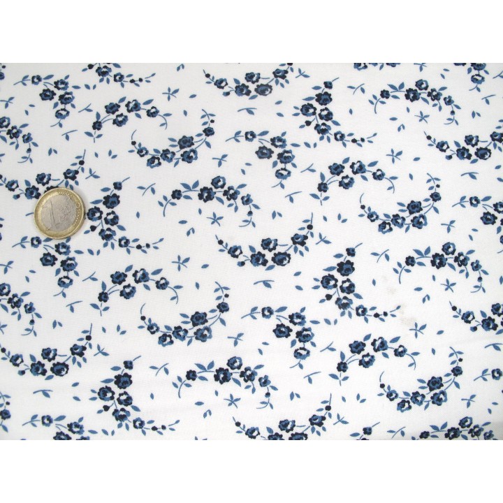 Patchworkstoff Rosen blau Shoreline Baumwollstoff Meterware Röschen Blumen dunkelblau Moda