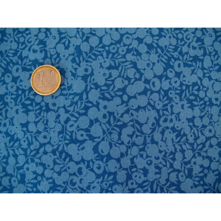 Patchworkstoff Beeren azurblau Wiltshire Liberty